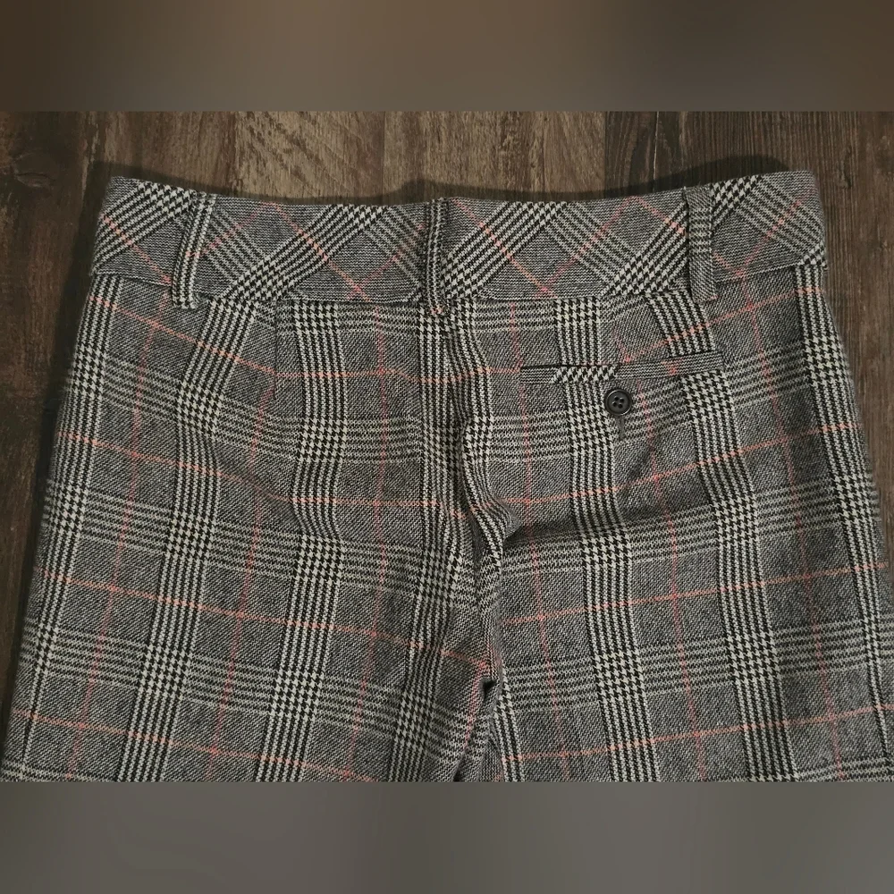 BCBG MaxAzria Houndstooth Patterned Pants - Picture 7 of 9